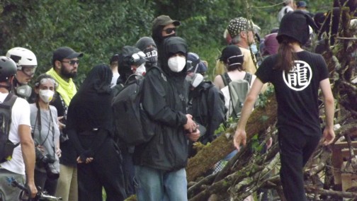 Manifestation contre l' A69 5 juillet 2025 dans le Tarn chateau de Scopont